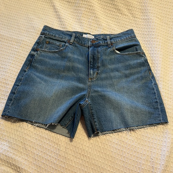 LOFT Pants - EUC Made and Loved LOFT Mefiym Wash‎ Denim Shorts